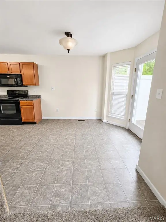 439 Flowering Magnolia DR, O'fallon, MO 63366