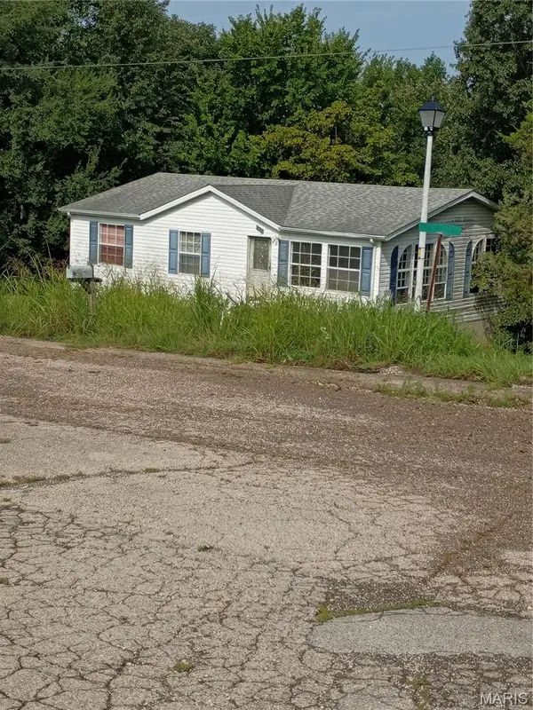 297 Vistaview DR, Villa Ridge, MO 63089