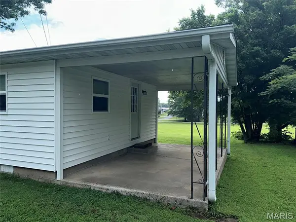 302 & 304 S Charles ST, Steeleville, IL 62288
