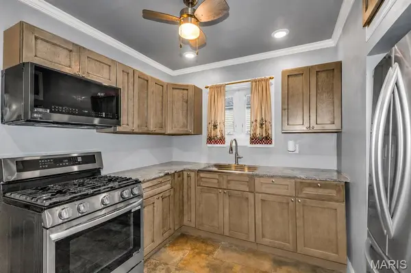 122 Cunningham AVE, St Louis, MO 63135