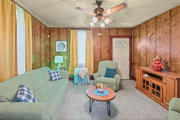 406 S 5th ST, Caseyville, IL 62232