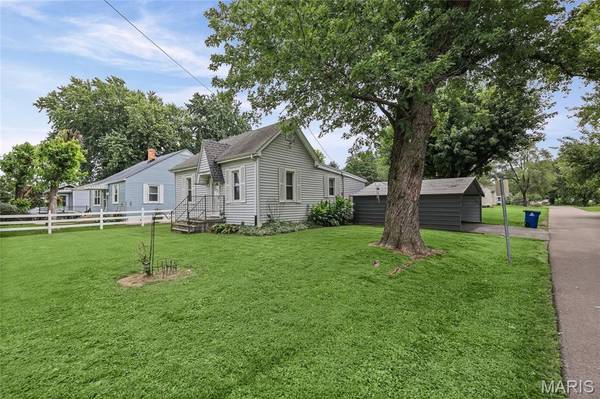 406 S 5th ST, Caseyville, IL 62232