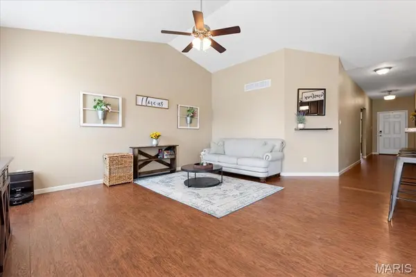 350 Huntleigh Pkwy, Wentzville, MO 63385
