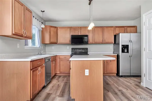 1032 Golden Orchard DR, O'fallon, MO 63368