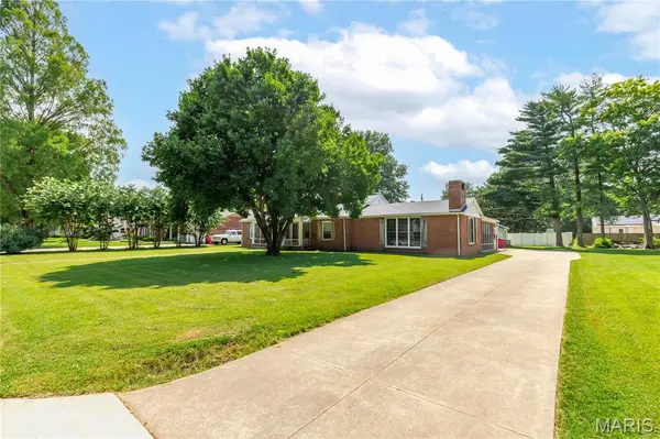 915 Moore AVE, Sikeston, MO 63801