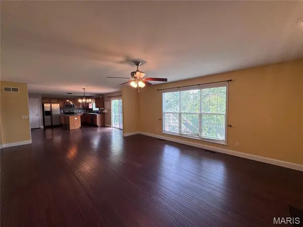122 Pine Needle DR, Wentzville, MO 63385