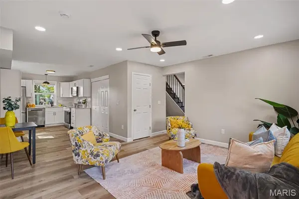 239 Dammert AVE, Lemay, MO 63125