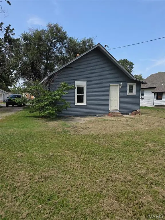 733 Matthews AVE, Sikeston, MO 63801