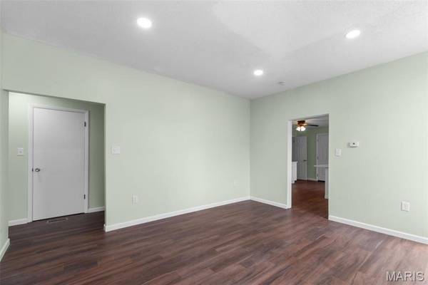 2715 Osage ST, St Louis, MO 63118