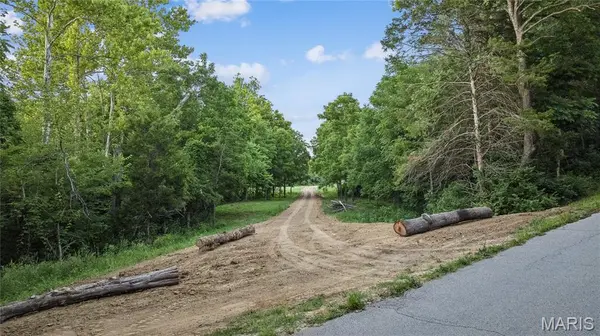 22245 Lix RD, Warrenton, MO 63383