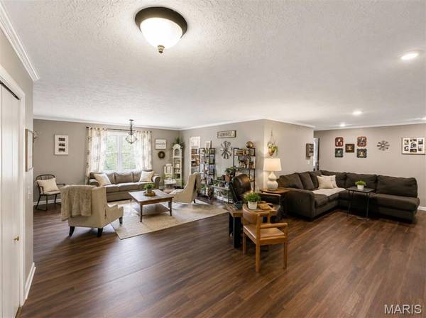 107 Prospect ST, Waynesville, MO 65583