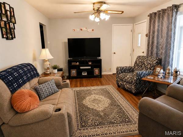 1333 11th ST, Cottage Hills, IL 62018