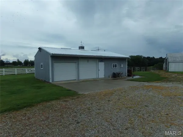 1954 Tilden RD, Marissa, IL 62257