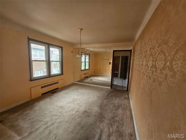 6708 Edison AVE, St Louis, MO 63121