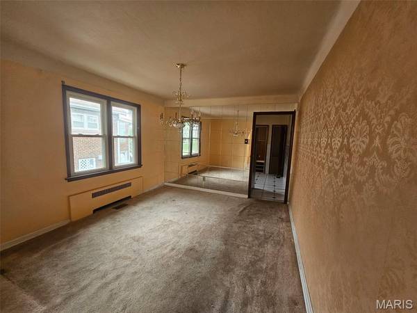 6708 Edison AVE, St Louis, MO 63121