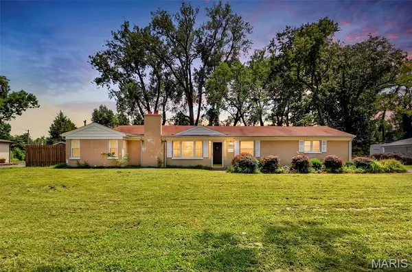 8034 Packard AVE, Berkeley, MO 63134