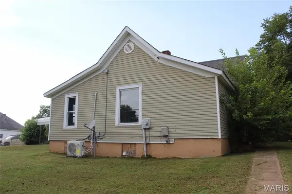 910 N 13th ST, Poplar Bluff, MO 63901