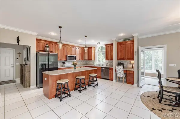 4484 Kingfisher CT, Augusta, MO 63332