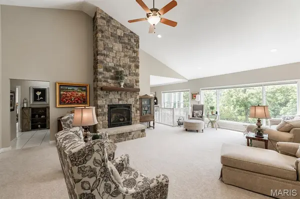 4484 Kingfisher CT, Augusta, MO 63332