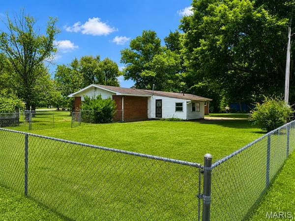601 Carroll ST, Sikeston, MO 63801