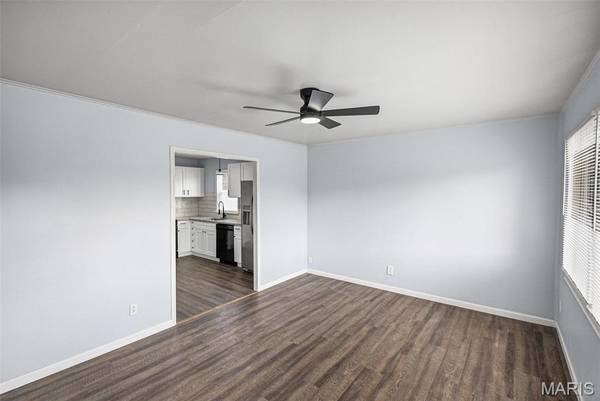 1009 Royal Heights RD, Belleville, IL 62226