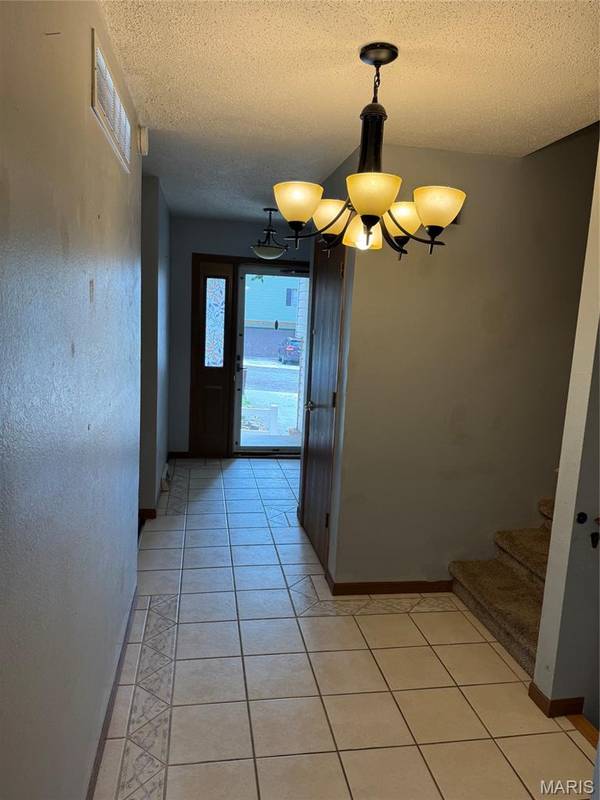 2021 BRIAN St, Vandalia, IL 62471