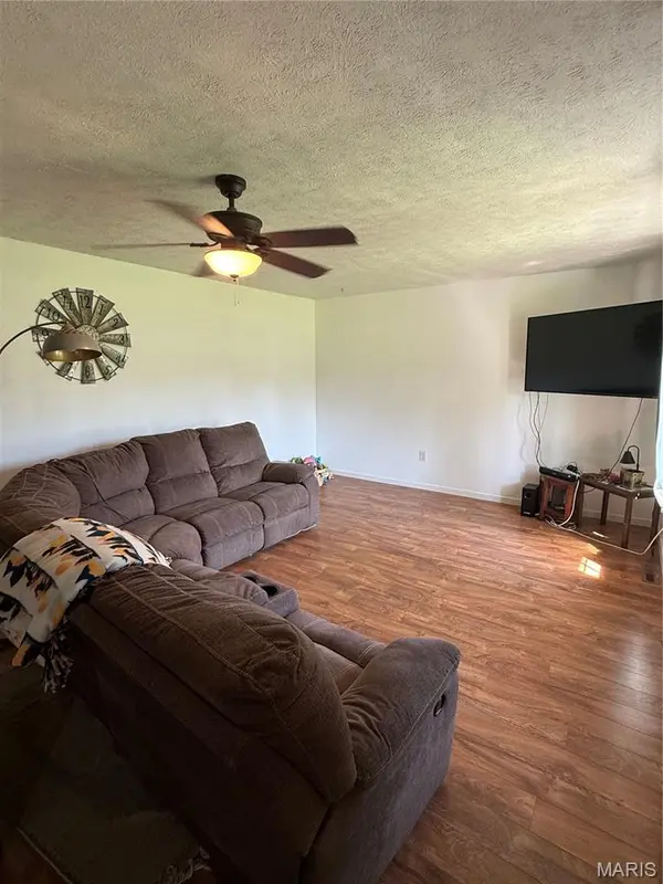 13573 Highway Pp, Dixon, MO 65459