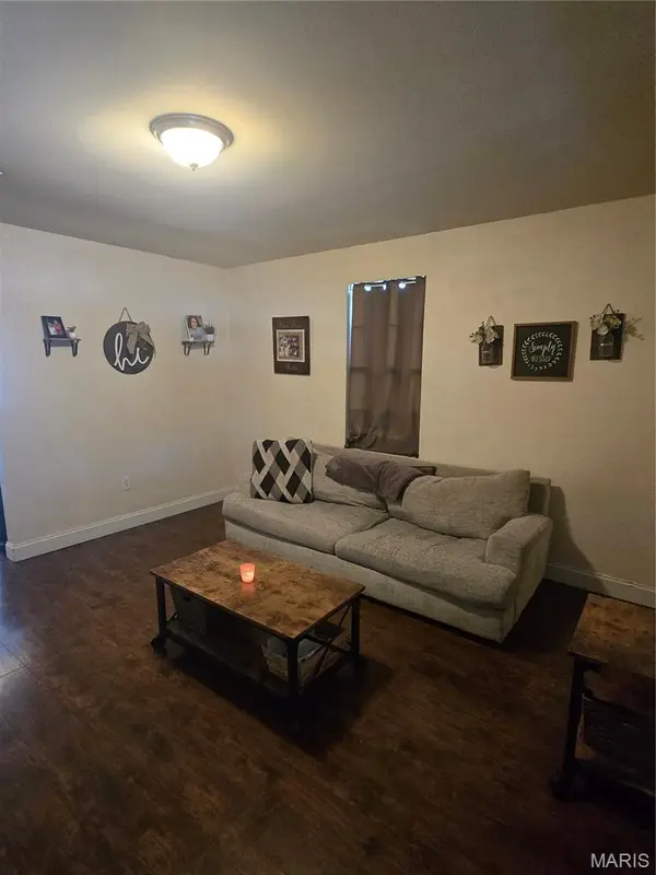 408 Central AVE, Collinsville, IL 62234