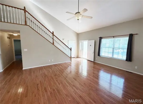 923 Victoria LN, O'fallon, IL 62269