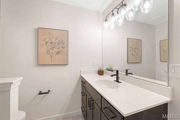 2 St. James at Walnut Hills, Jefferson City, MO 65109