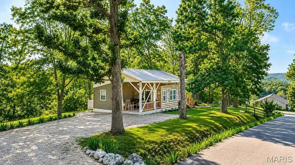 8895 Victoria Ln, French Village, MO 63036