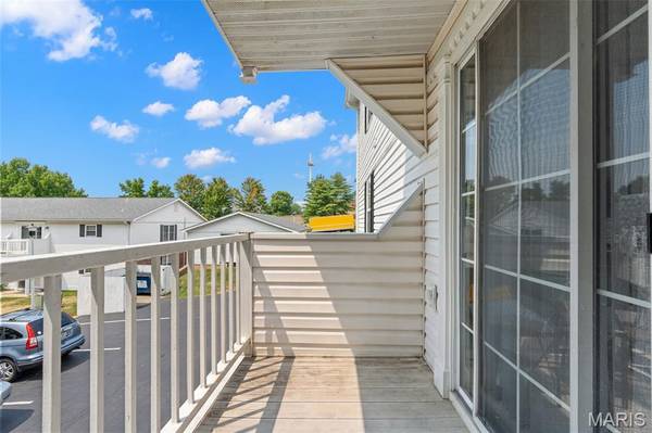 254 Carriage CT, Washington, MO 63090