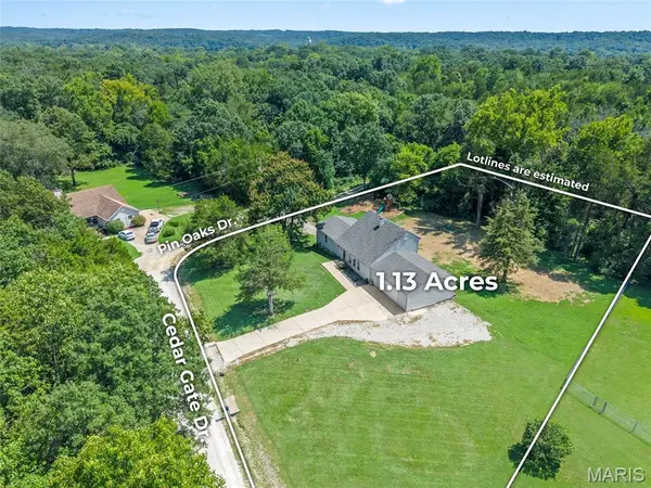 180 Cedargate DR, Dittmer, MO 63023