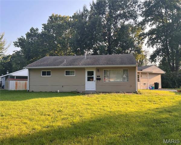 3900 N Park DR, Belleville, IL 62226