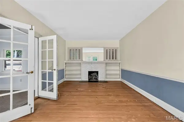 618 S Rock Hill RD, Webster Groves, MO 63119
