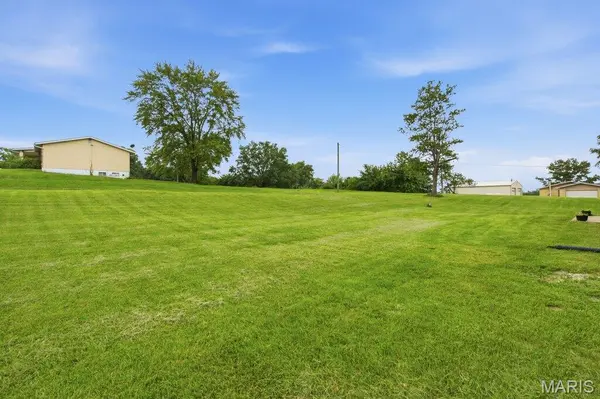 57 W Ofallon DR, O'fallon, MO 63366