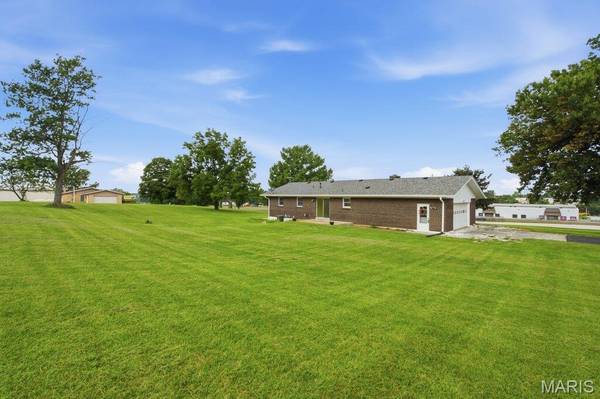 57 W Ofallon DR, O'fallon, MO 63366