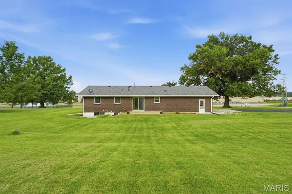 57 W Ofallon DR, O'fallon, MO 63366
