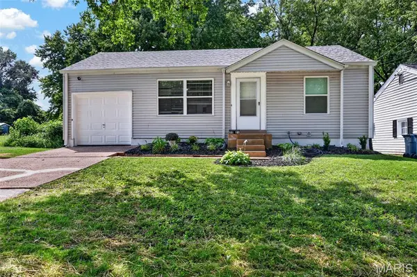 2221 Burns AVE, Overland, MO 63114