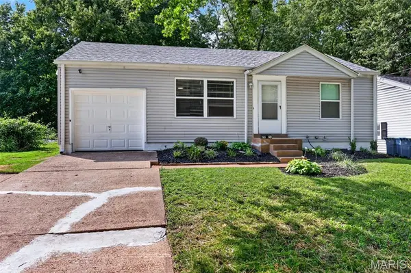 2221 Burns AVE, Overland, MO 63114