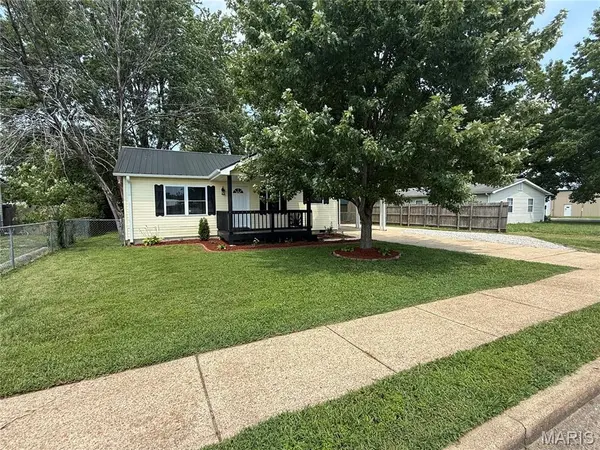 203 Wildcat Pride DR, Cuba, MO 65453