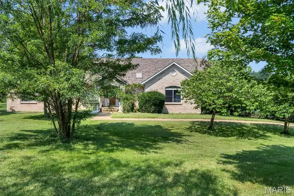 5541 Blackberry LN, Unincorporated, MO 63090