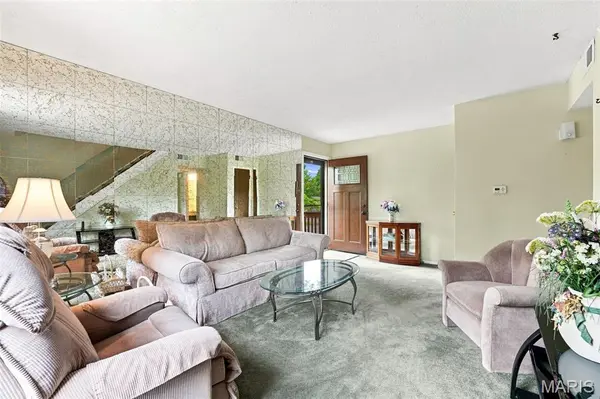 11138 Towering Pines DR, St Louis, MO 63136