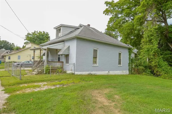 1908 Central AVE, Alton, IL 62002