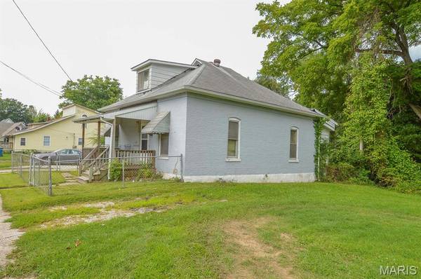 1908 Central AVE, Alton, IL 62002