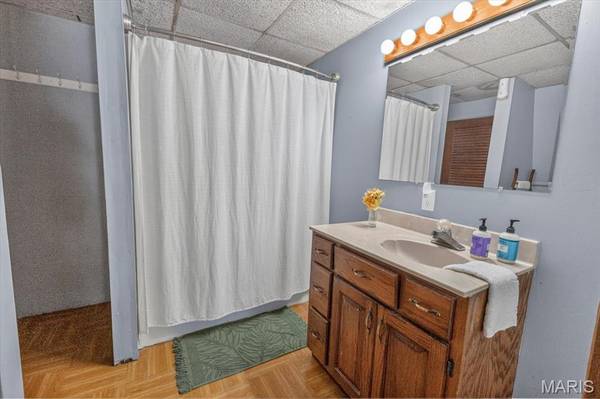 114 W Pine ST, Red Bud, IL 62278