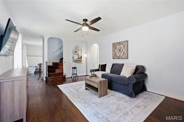 8781 Bridgeport AVE, St Louis, MO 63144
