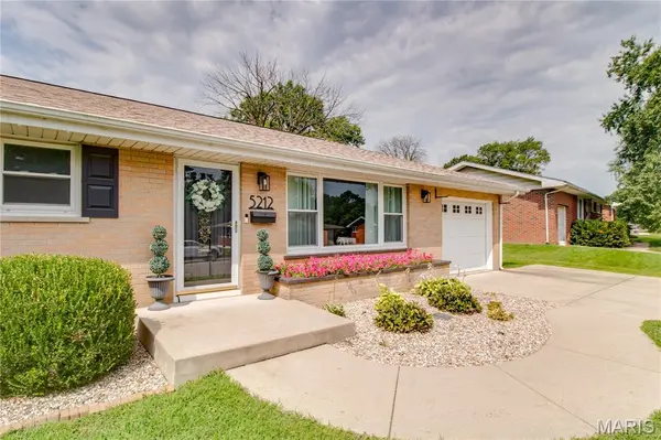 5212 Wick Way DR, Alton, IL 62002