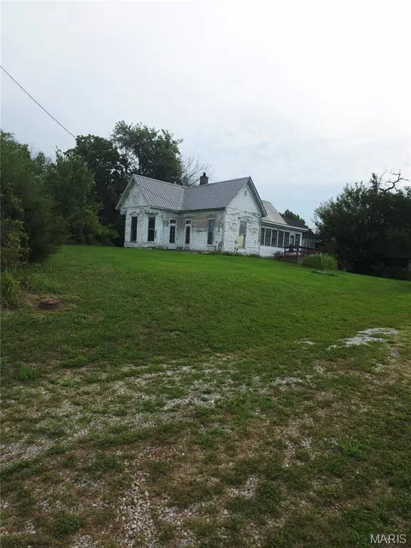 322 and 318 Palmyra ST, Perry, MO 63462