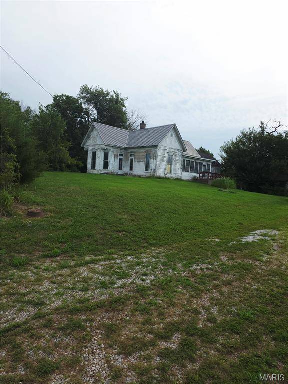 322 and 318 Palmyra ST, Perry, MO 63462